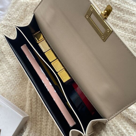 Beige Elegant Women's Minimalist Chain Flap Square Bag - Picture 4 of 5